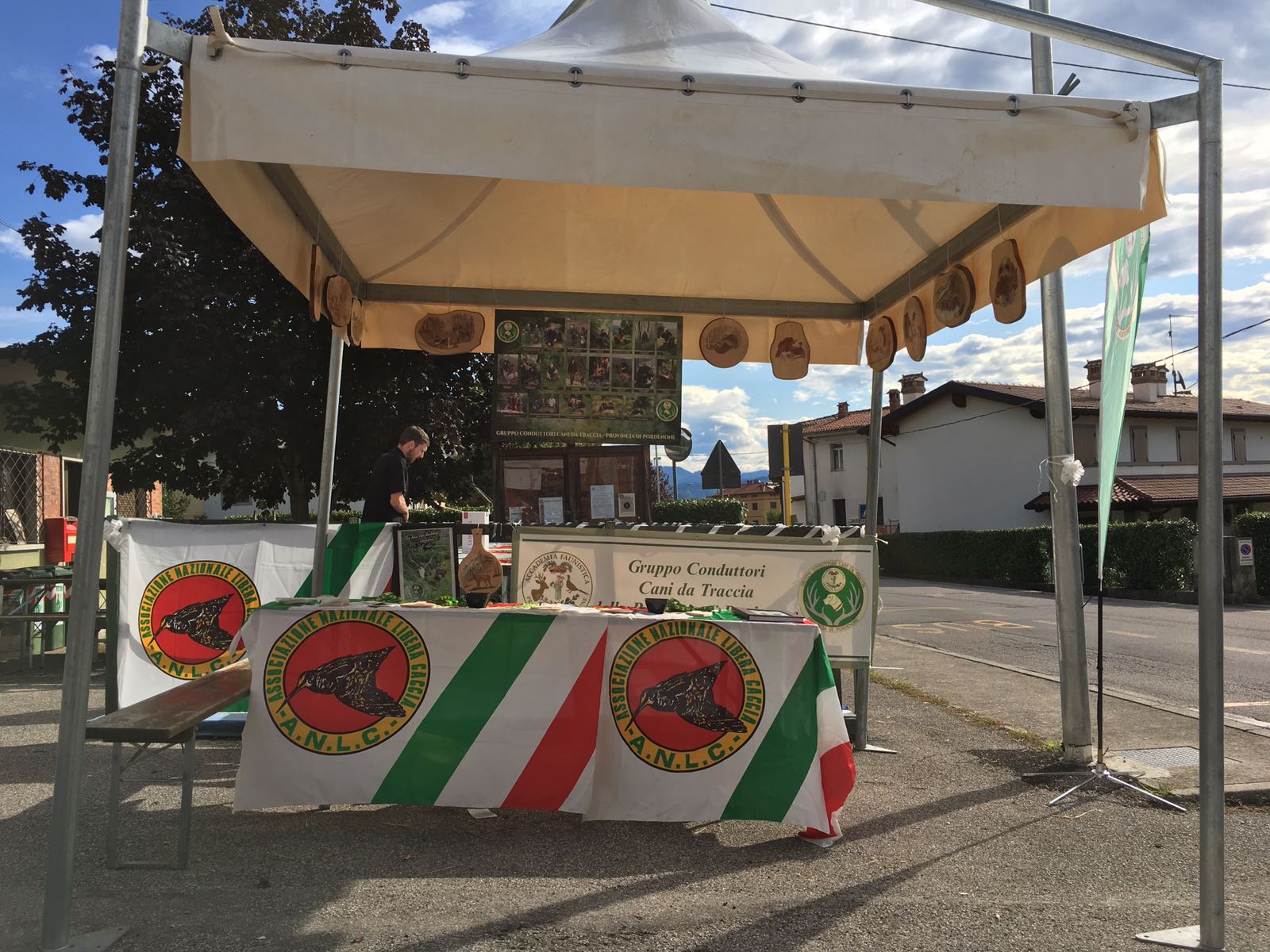 Il nostro gazebo a Paesi Aperti a Frisanco